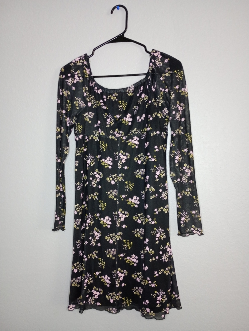 art class Black Long-Sleeve Floral Scoop Neck Dress